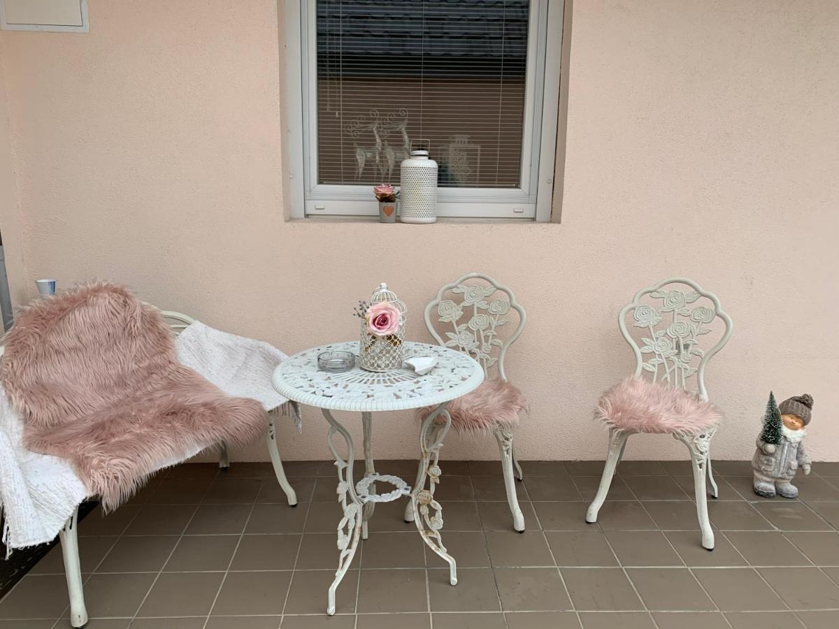 Alia House With Garden In Piest'any