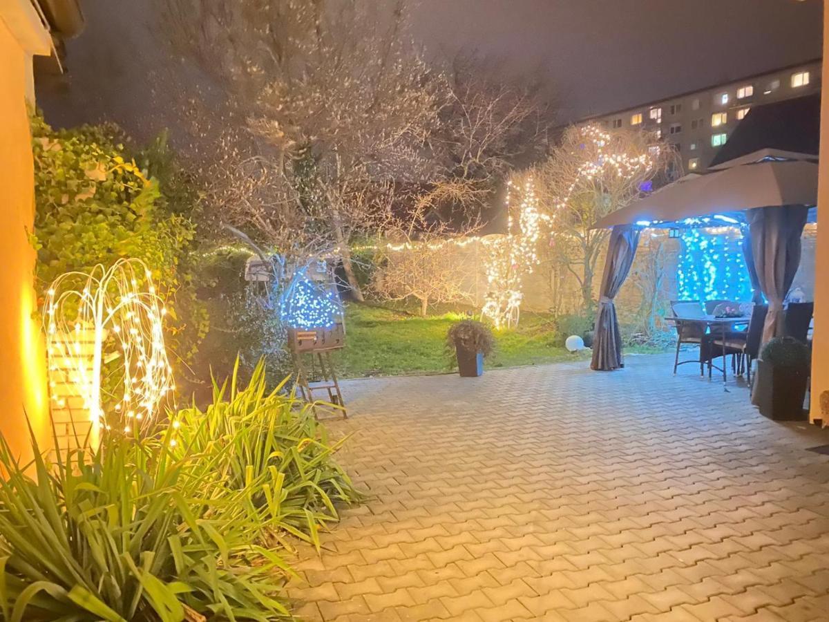 Alia House With Garden In Holiday home