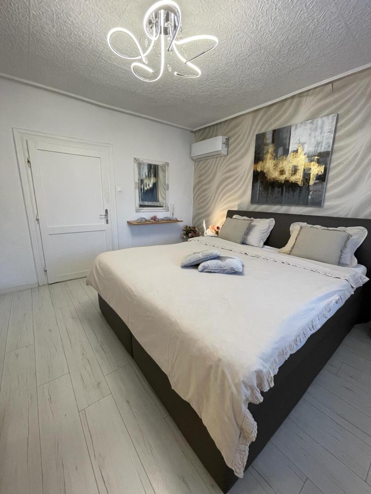 Holiday home Alia House With Garden In *